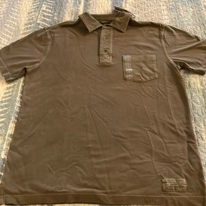 New with Tags! Men’s Gap textured polo shirt. Olive green, size medium.